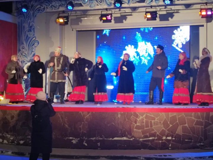 В Чистополе прошел праздничный концерт (фоторепортаж)