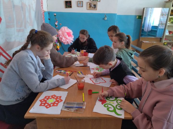 Дети чистопольского села знакомились с основами культур татарского и чувашского народов