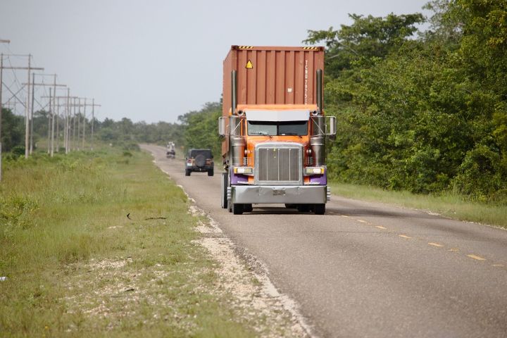 С 1 по 30 апреля в  РТ ограничат движение грузового транспорта