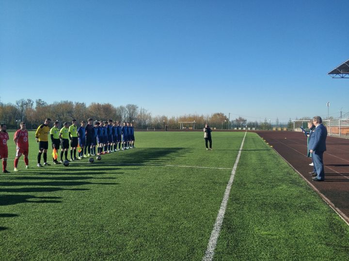 В Чистополе на стадионе состоялось открытие футбольного сезона