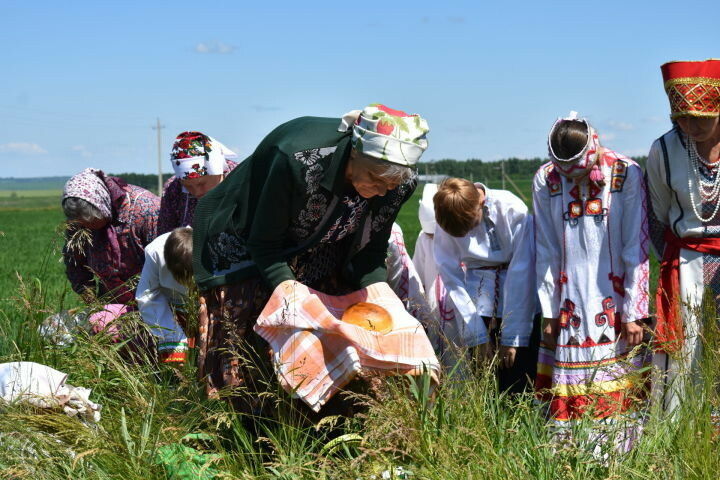 В Республике Татарстан возродили древний обряд поклонения солнцу