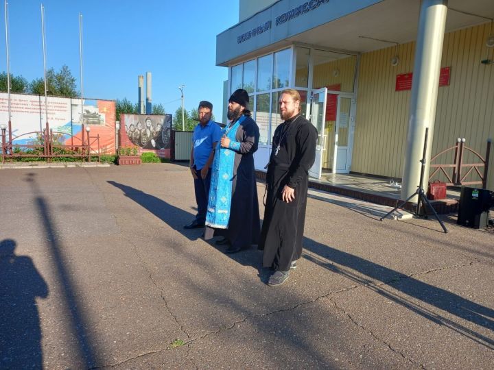 В Нижнекамске состоялась торжественная отправка добровольцев в зону проведения спецоперации в ДНР