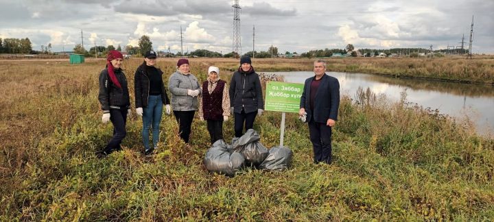 Акция «Вода России»: в чистопольской деревне прошел субботник