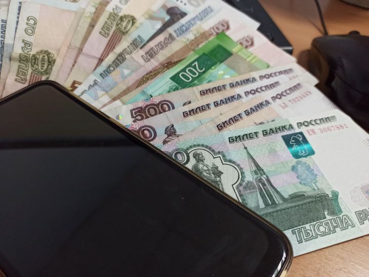 Житель Чистополя «инвестировал» на счета мошенников более 3 млн рублей