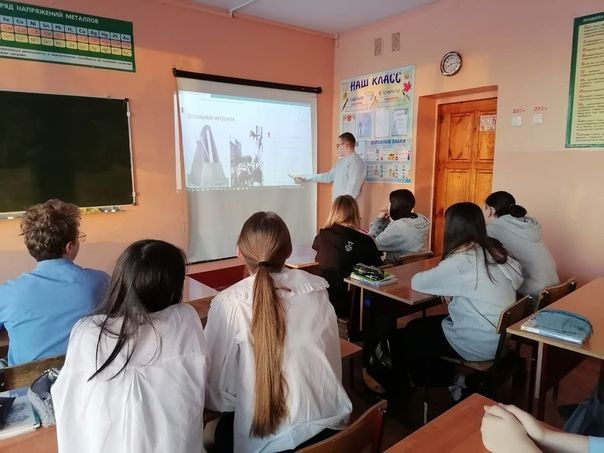 В чистопольской школе прошли занятия на тему «Прорыв блокады Ленинграда»