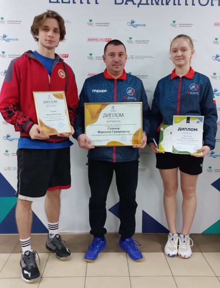 Чистопольские бадминтонисты успешно выступили в финале личного кубка Татарстана