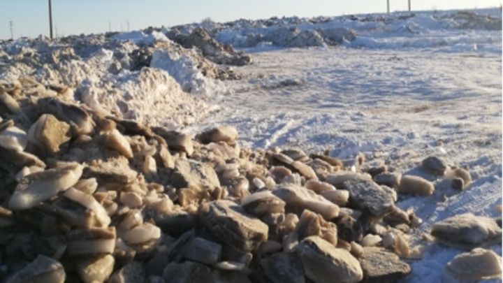 В Чистополе обнаружили снежную свалку площадью более 2 тысяч кв.метров