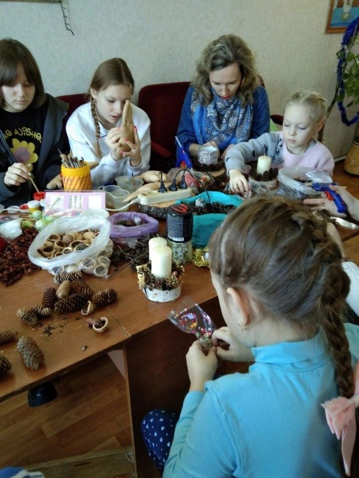 В Чистополе прошли мастер-классы для мам и детей