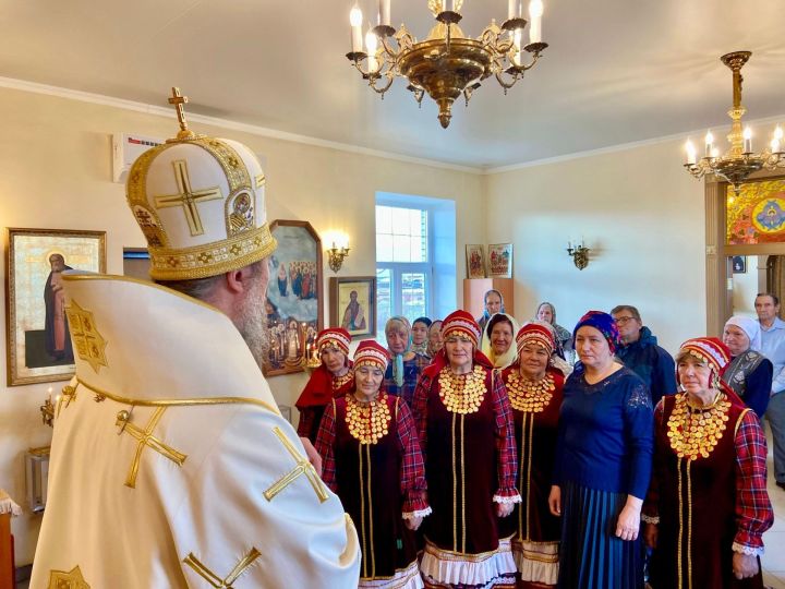 Приход трёх святителей Казанских отметил престольный праздник