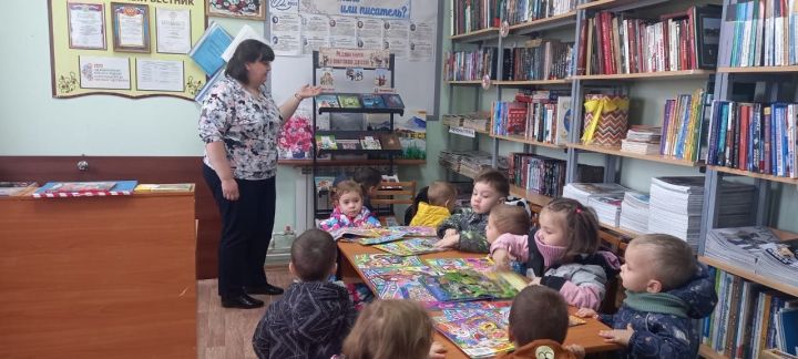 Для дошкольников чистопольского села прошла экскурсия-знакомство в библиотеке