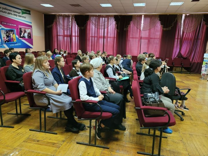В Чистополе прошел муниципальный конкурс чтецов памяти Рифката Гардиева