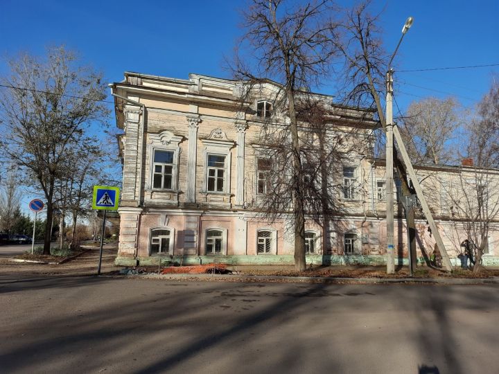 Жительница Чистополя обеспокоена будущим исторического здания