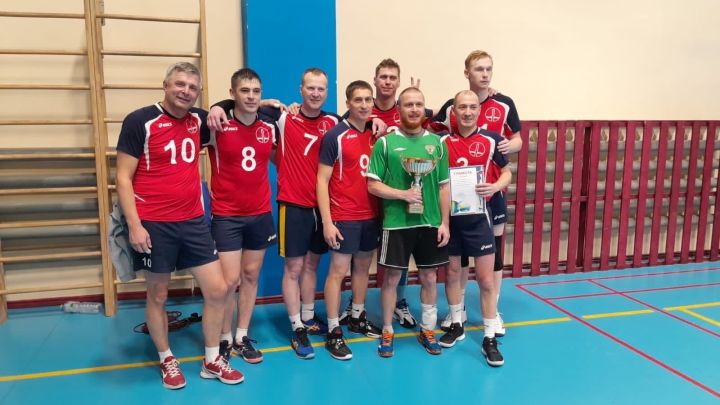 В Чистополе прошел муниципальный турнир по волейболу