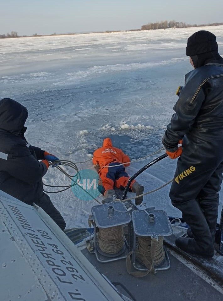 Водолазы достали из воды тело утонувшего в Чистопольском районе рыбака