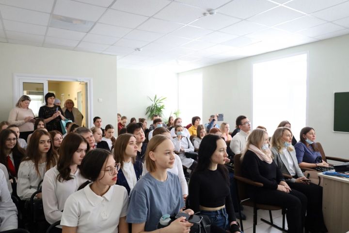 Чистопольских школьников пригласили в поликлинику