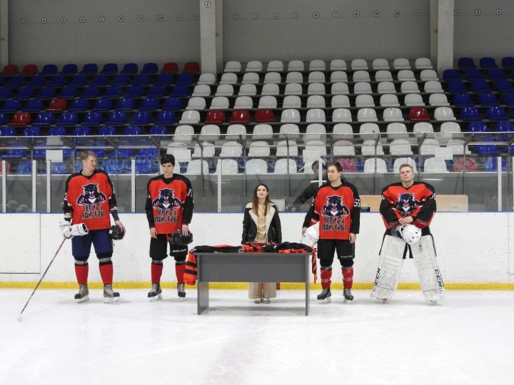 В чистопольском ледовом дворце прошла торжественная церемония посвящения в хоккеисты