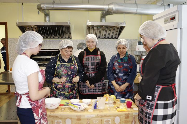 «Сладко и точка»: в Чистополе заработала учебно-практическая пекарня (фоторепортаж)