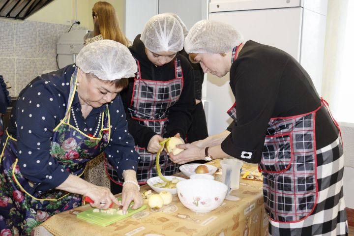 «Сладко и точка»: в Чистополе заработала учебно-практическая пекарня (фоторепортаж)