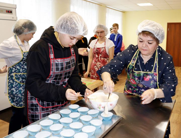 «Сладко и точка»: в Чистополе заработала учебно-практическая пекарня (фоторепортаж)