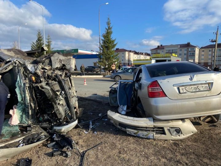 В ДТП в Чистополе пострадали трое взрослых и ребенок