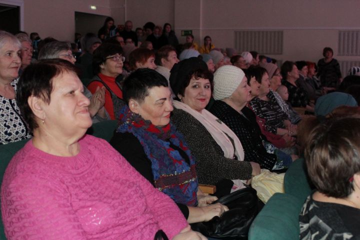 В ТОСе микрорайона «Мельничная площадь» Чистополя отметили женский день