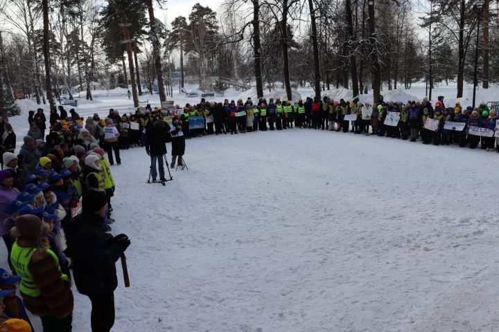 В день рождения отрядов ЮИД в Чистополе устроили праздник на свежем воздухе (фоторепортаж)