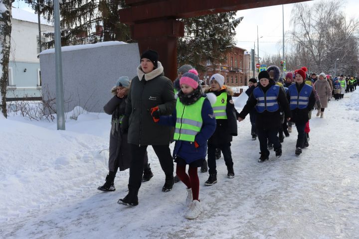 В день рождения отрядов ЮИД в Чистополе устроили праздник на свежем воздухе (фоторепортаж)