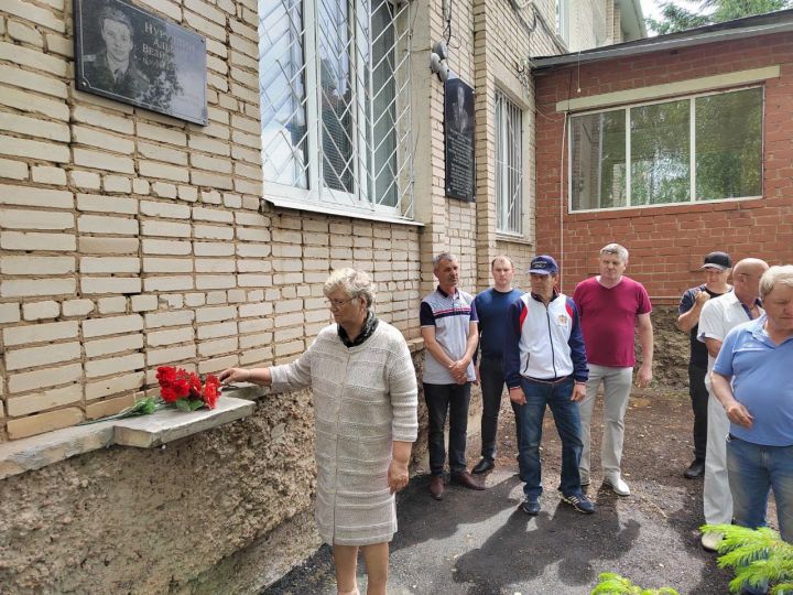 В Чистопольской Госавтоинспекции почтили память сотрудника, погибшего при исполнении служебного долга