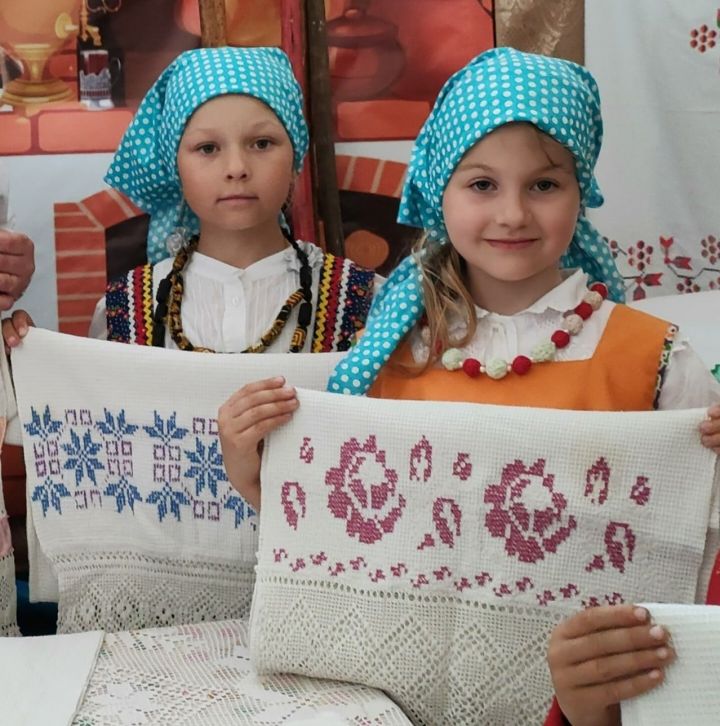 Считалось произведением искусства: юным жителям Чистопольского района рассказали об истории полотенца