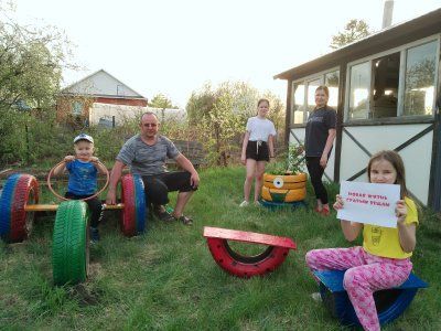 Семья из Чистополя сортирует мусор, очищает родники, делает скворечники и создает экологические игры