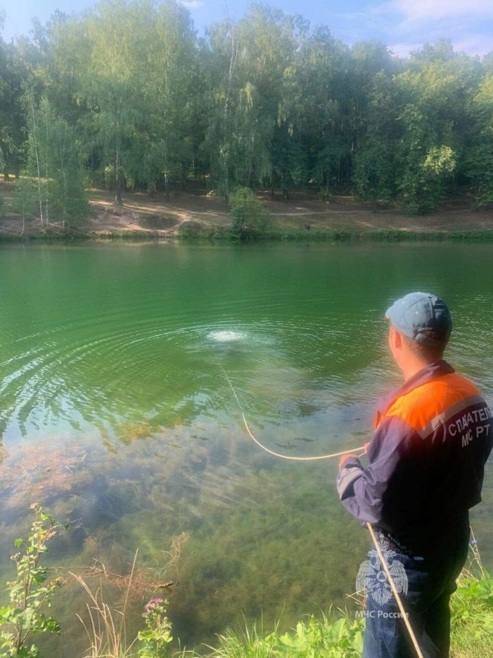 В озере под Казанью спасатели-водолазы обнаружили тело 40-летнего мужчины