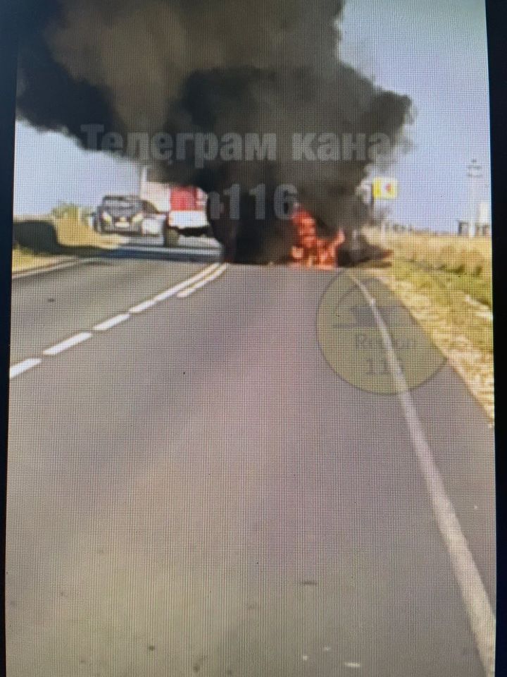В Дрожжановском районе на трассе загорелась автоцистерна