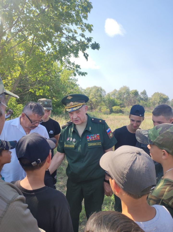 В палаточном лагере Чистополя побывал начальник регионального штаба патриотического движения «Юнармия»