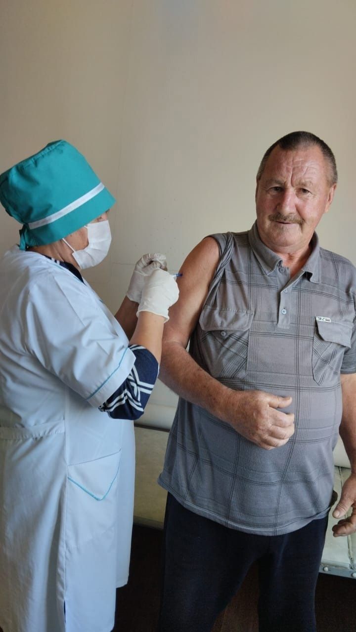 В Чистопольском районе активно прививаются от гриппа работники промышленных предприятий