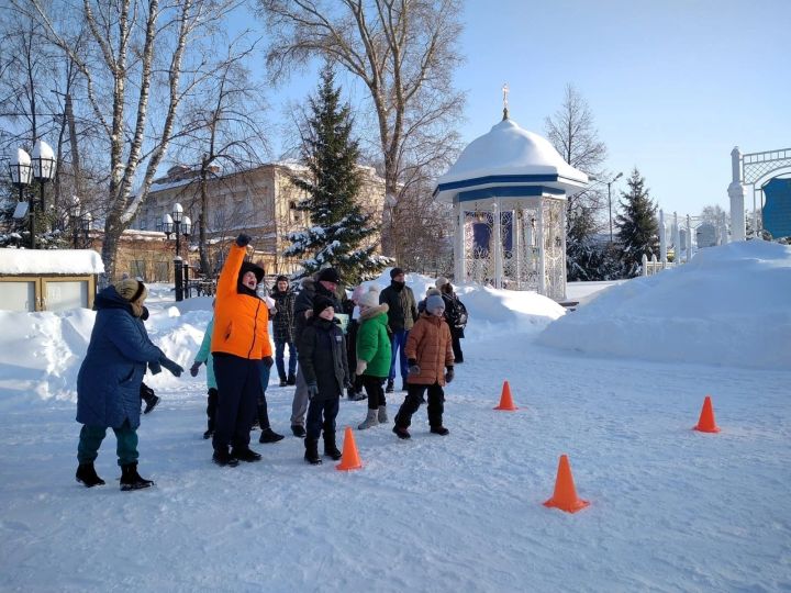 Зимний спортивный праздник прошел для особенных детей и их родителей