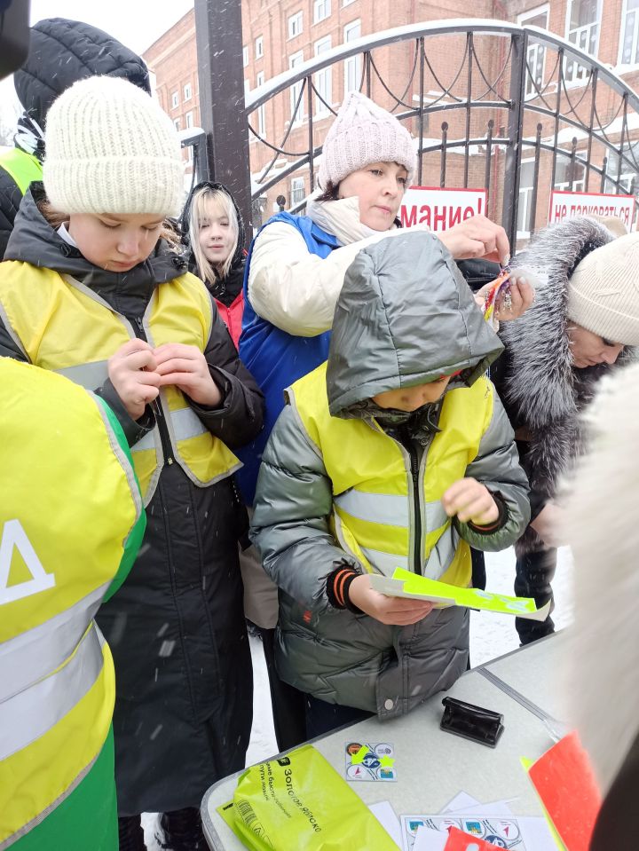 Дети призвали чистопольцев стать заметнее