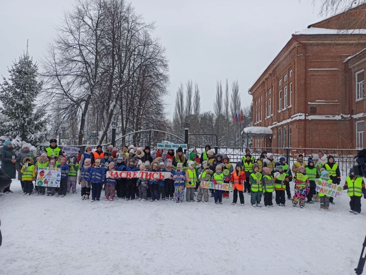 Дети призвали чистопольцев стать заметнее