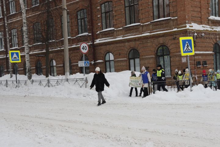 Дети призвали чистопольцев стать заметнее