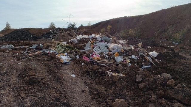 На окраине Чистополя обнаружена свалка строительных отходов