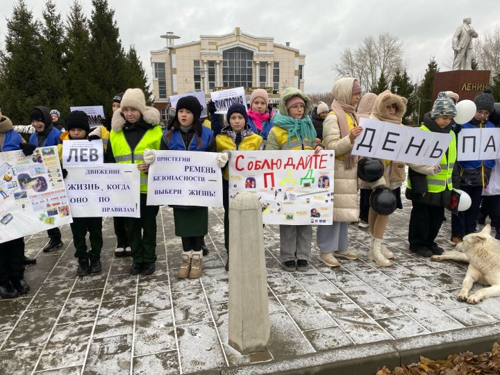 В Чистополе почтили память жертв ДТП