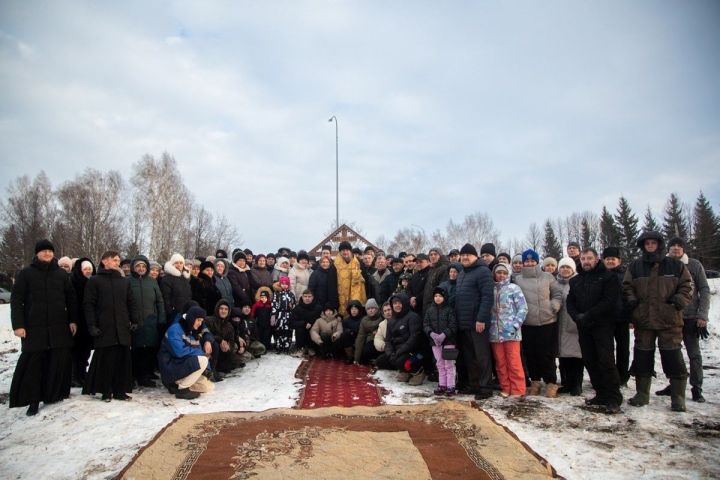 Епископ Пахомий освятил место под строительство храма в поселке Юлдуз