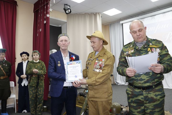 Чистопольским школьникам показали экспонаты музея боевой славы и рассказали о подвигах земляков на фронте