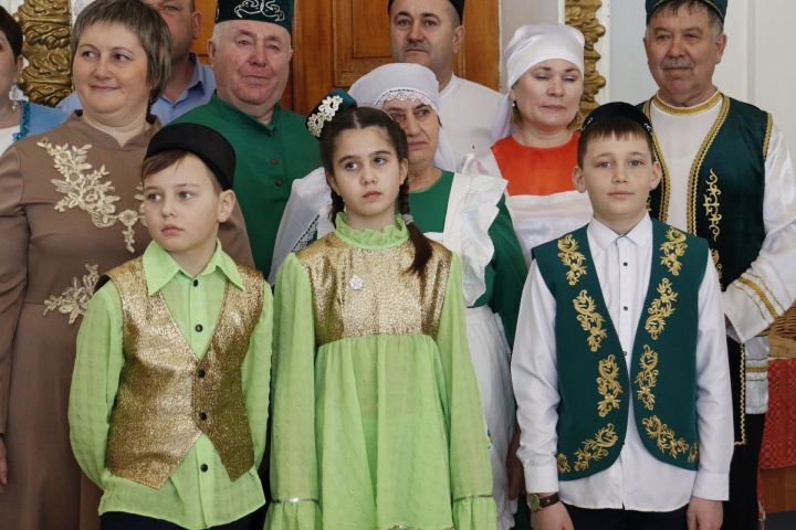 Члены семьи Мингалимовых на конкурсе «Эхо веков в истории семьи – Тарихта без эзлебез» показали, какие традиции они чтят