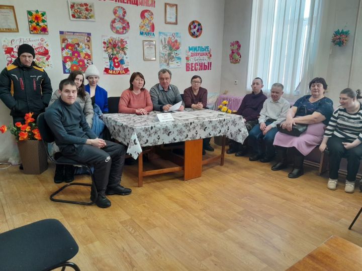Специалисты чистопольской Госалкогольинспекции провели лекцию в городской организации инвалидов