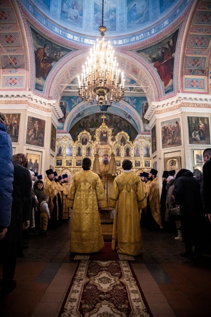 Епископ Пахомий совершил Чин прощения в чистопольском храме