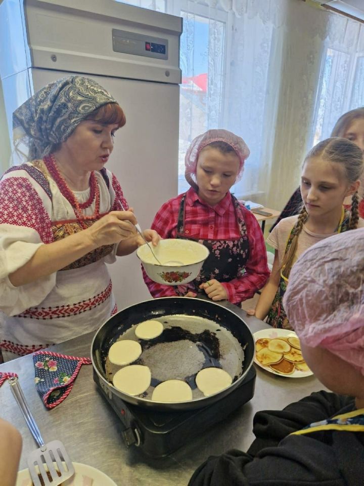 Председатель городского Совета ветеранов посетила чистопольский детский дом