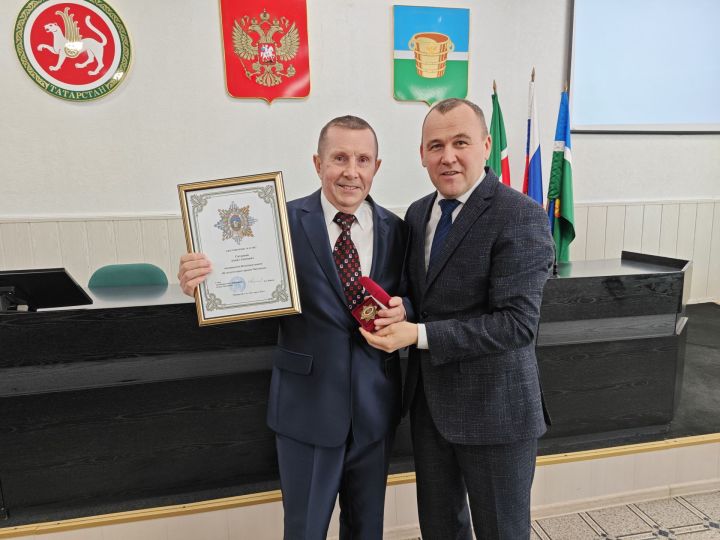 Чистополец отмечен Почетным знаком «За заслуги перед городом Чистополь»