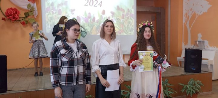 В чистопольской школе выбрали «Мисс Весну - 2024»