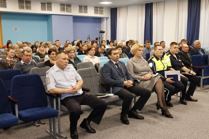 В Чистополе обсудили вопросы безопасности на дорогах