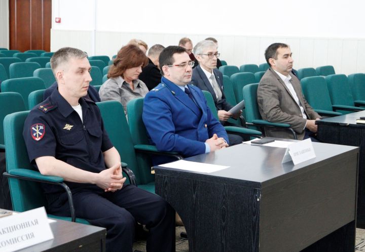На совещании Чистопольского городского Совета обсудили преобразование территорий Чистополя